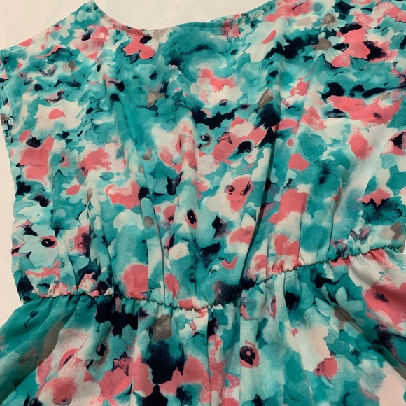 *Floral romper - Picture 6 of 6